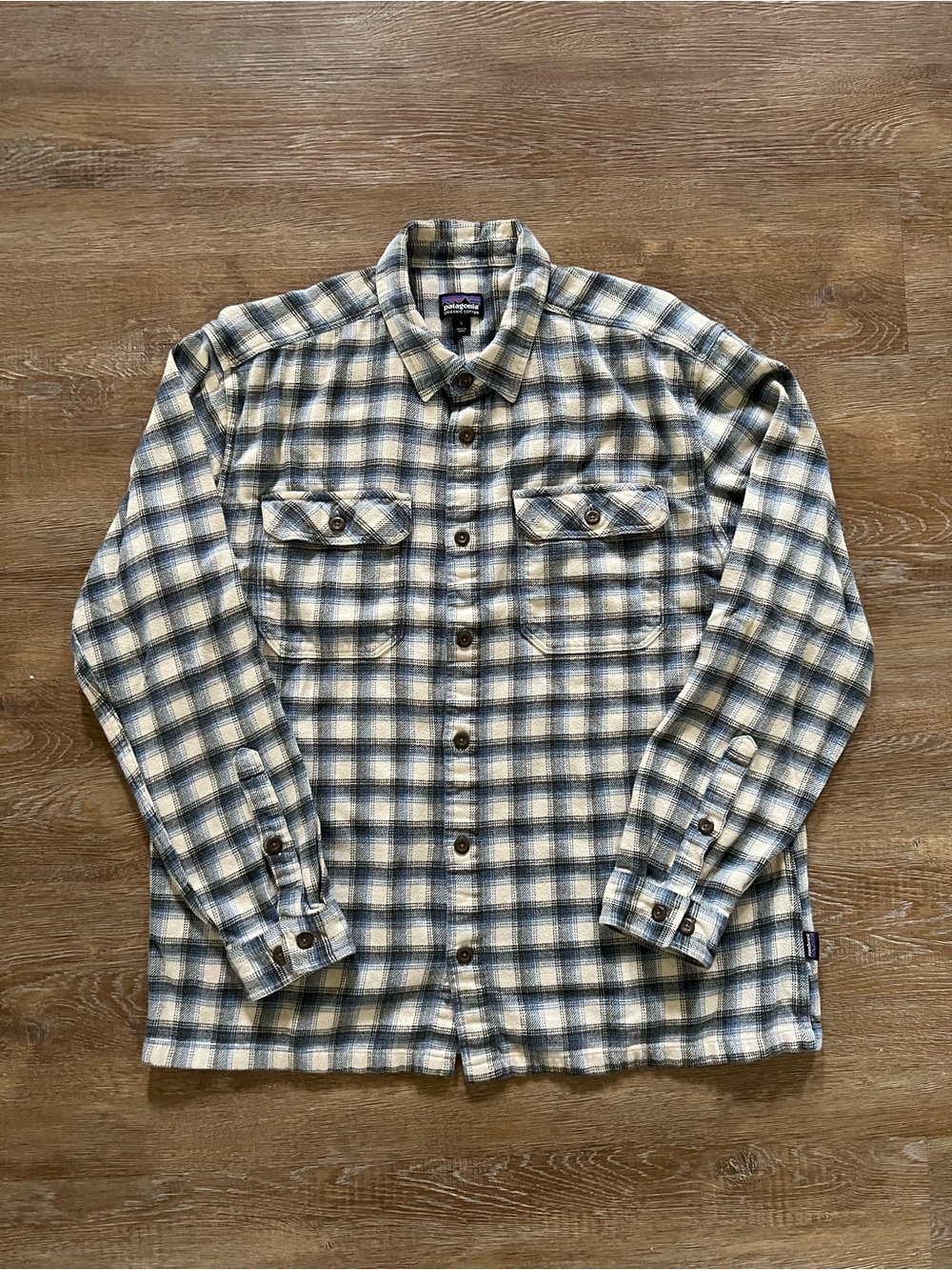 Patagonia Organic Cotton Plaid Flannel Shirt | Blue Cream | Mens Large